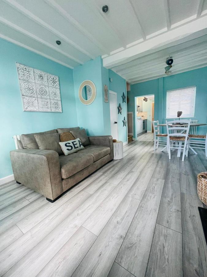 The Rambler'S Rest Cottage, Parkgate, Wirral Parkgate  Ngoại thất bức ảnh